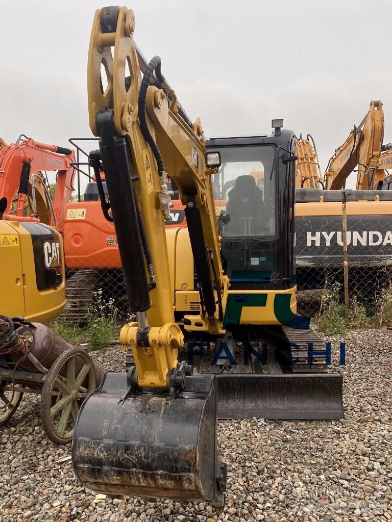 CAT 303.5E 小型挖掘机