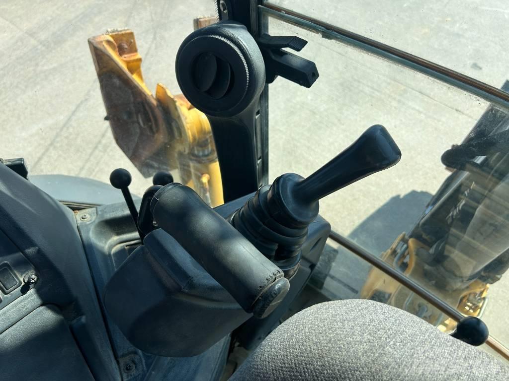 John Deere 310K 反铲装载机