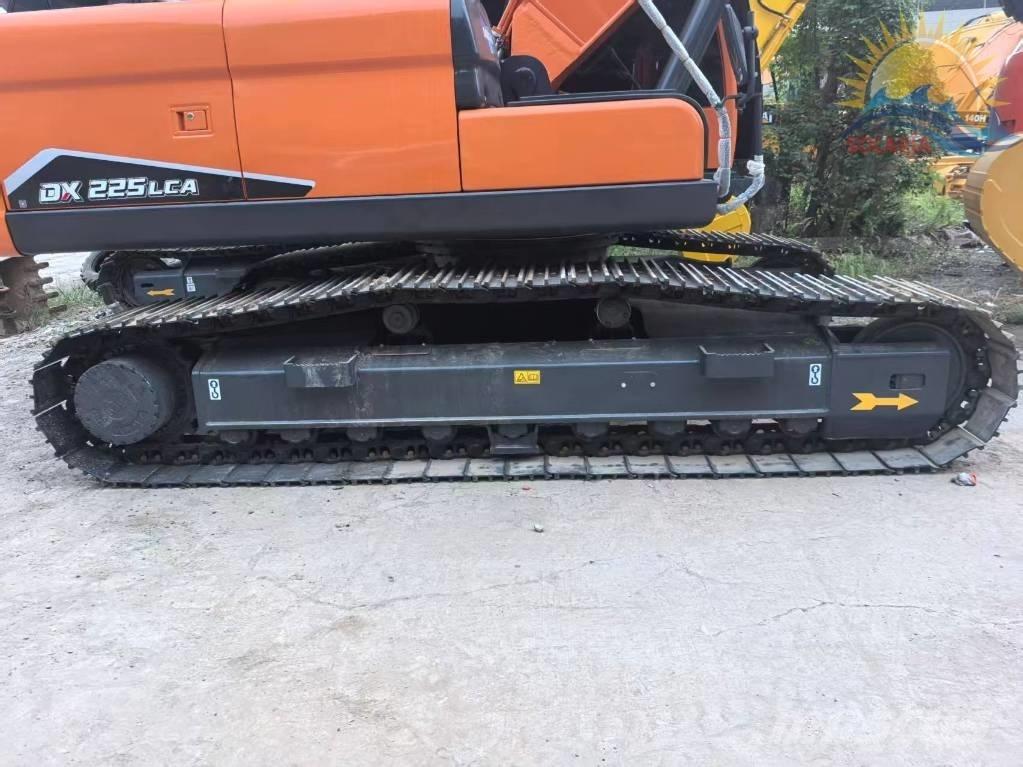 Doosan DX 225 LC-9C 履带挖掘机