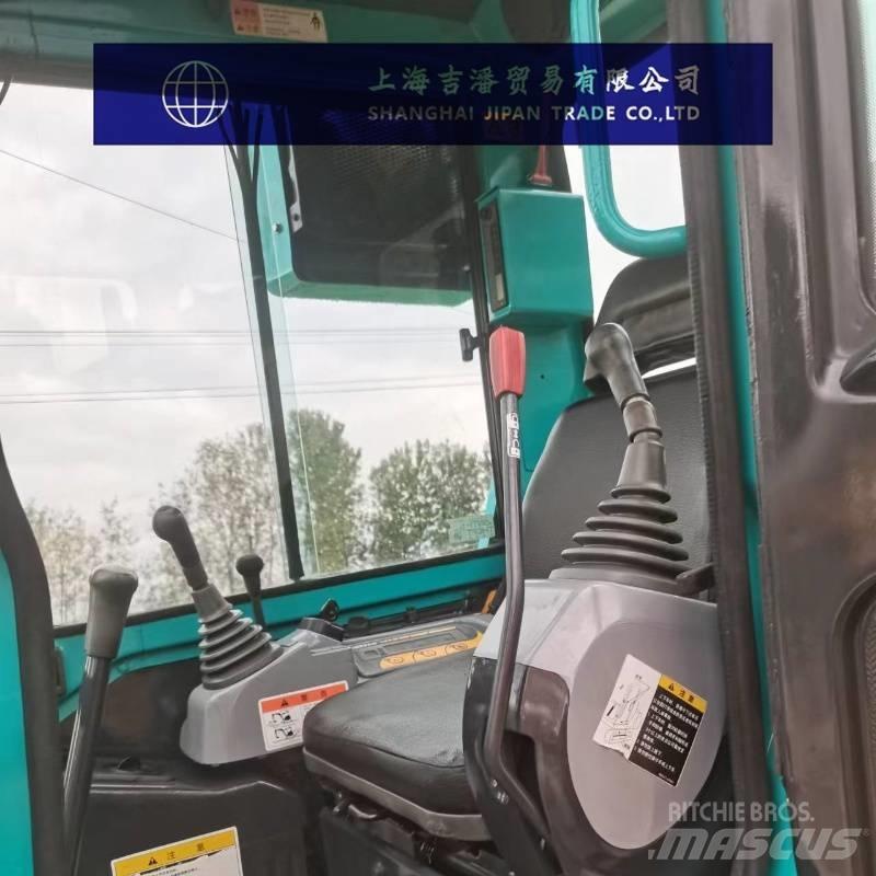Kubota KX 135 中型挖掘机