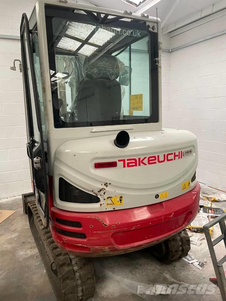 Takeuchi TB 230 小型挖掘机