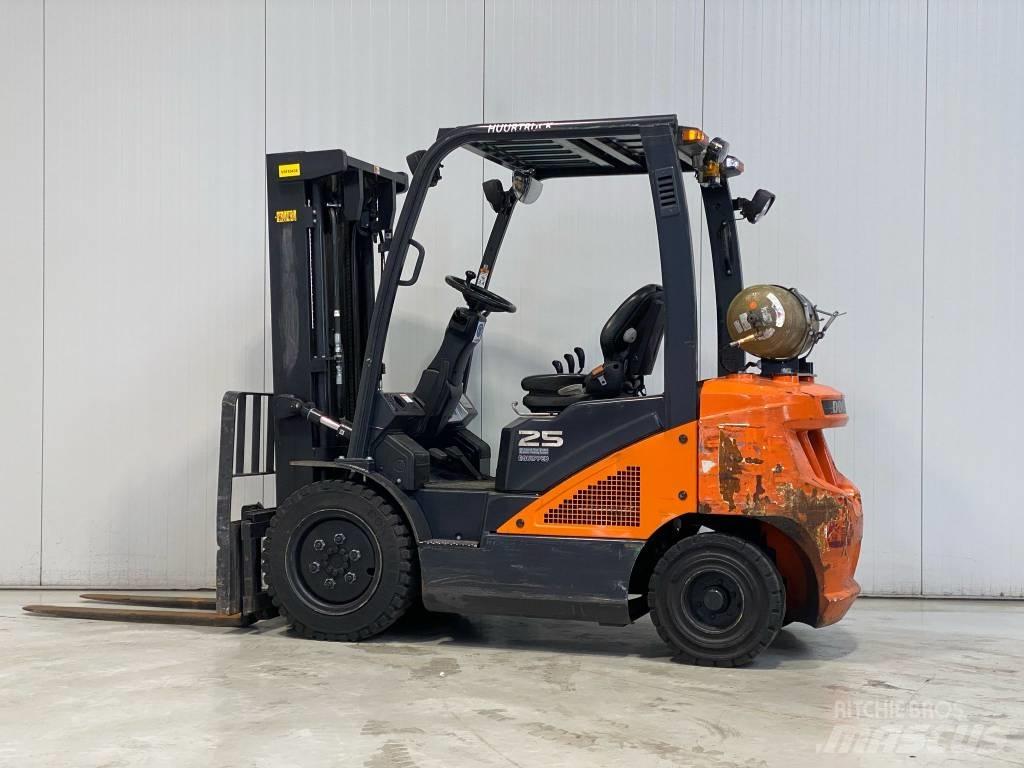 Doosan G25N-7 天然气叉车