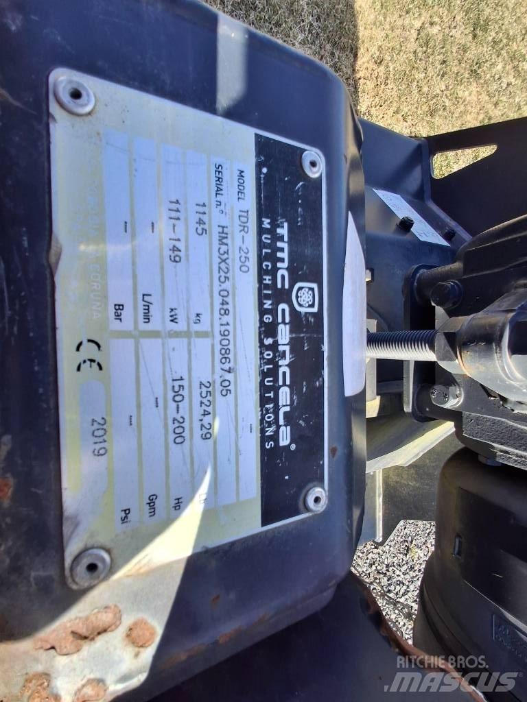 TMC TDR 250 牧场割草机和切顶器