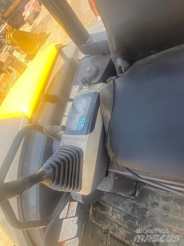 Komatsu PC 40 MR-2 小型挖掘机