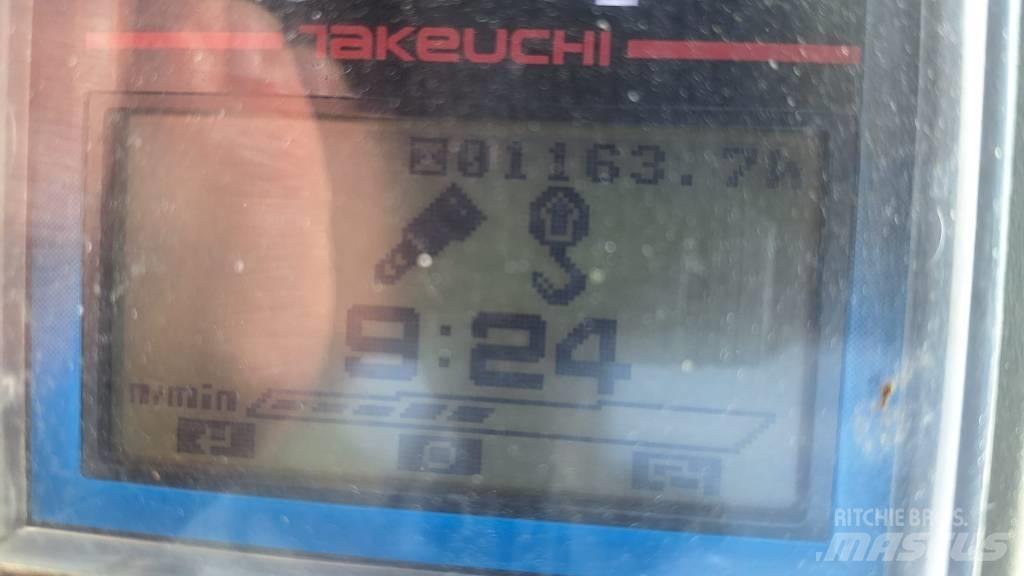 Takeuchi TB 225 小型挖掘机