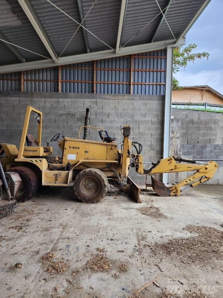 Vermeer V8550 挖沟机