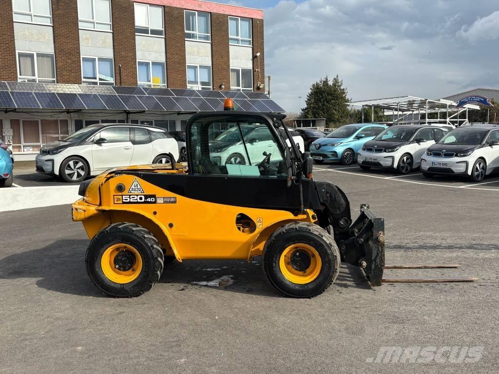 JCB 520-40 伸缩臂叉装车|叉装车