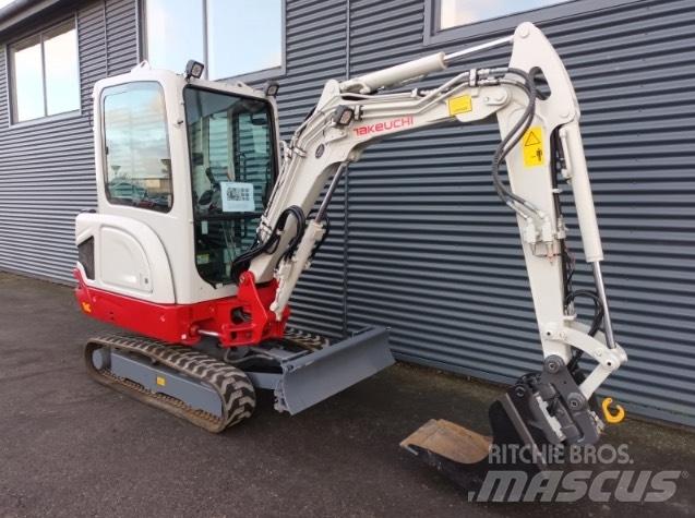 Takeuchi tb225 小型挖掘机