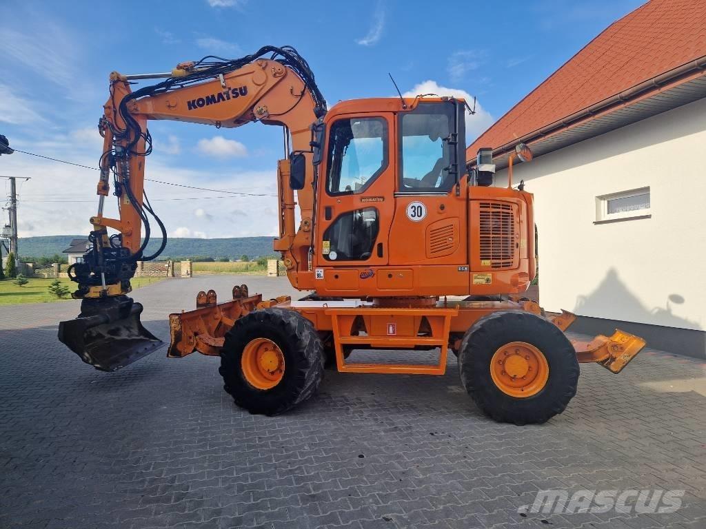 Komatsu PW110 轮式挖掘机