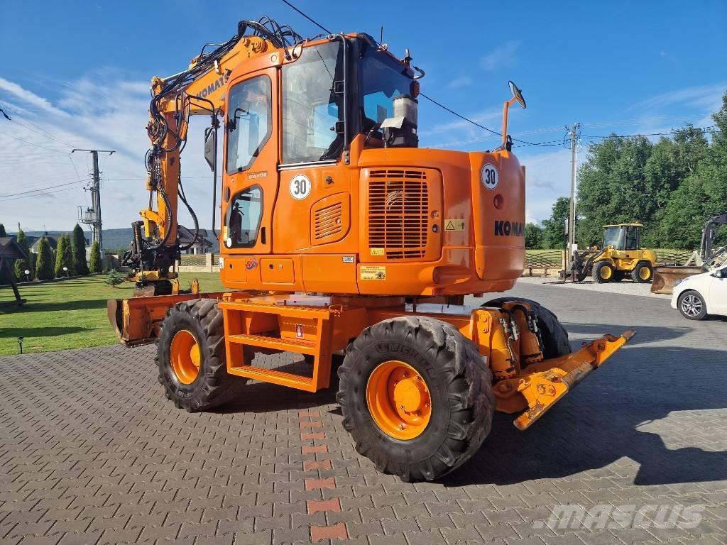 Komatsu PW110 轮式挖掘机