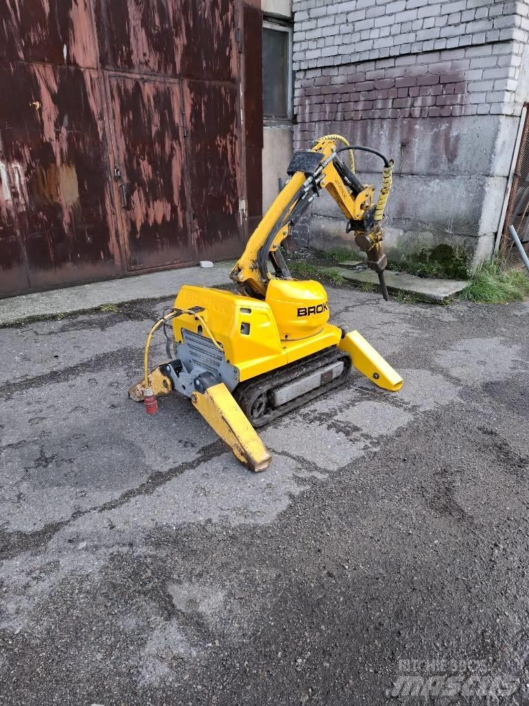 Brokk 60 组装挖掘机