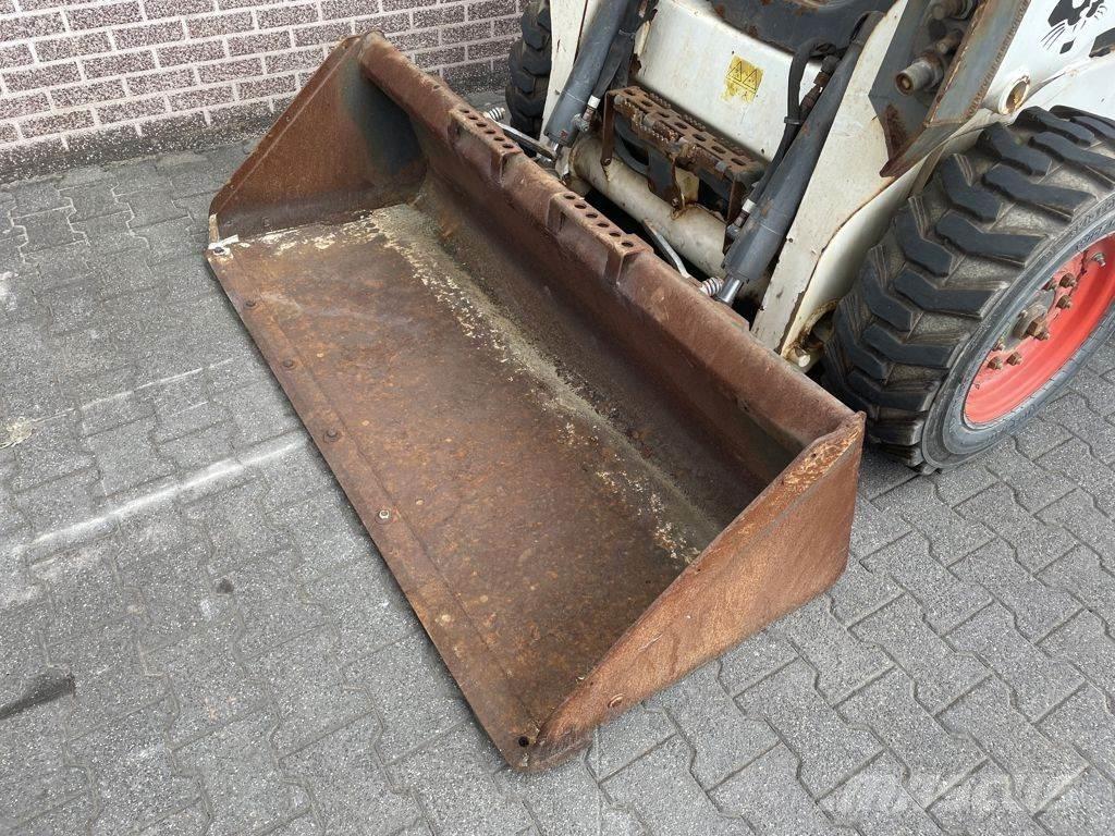 Bobcat S550 滑移装载机