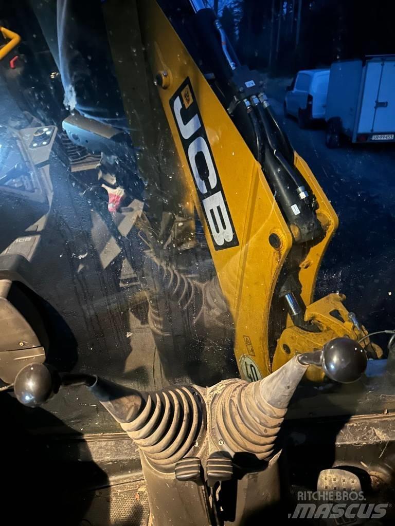 JCB 3XC 14H5WM 反铲装载机