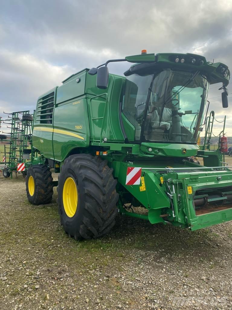 John Deere T 660 I 联合收割机