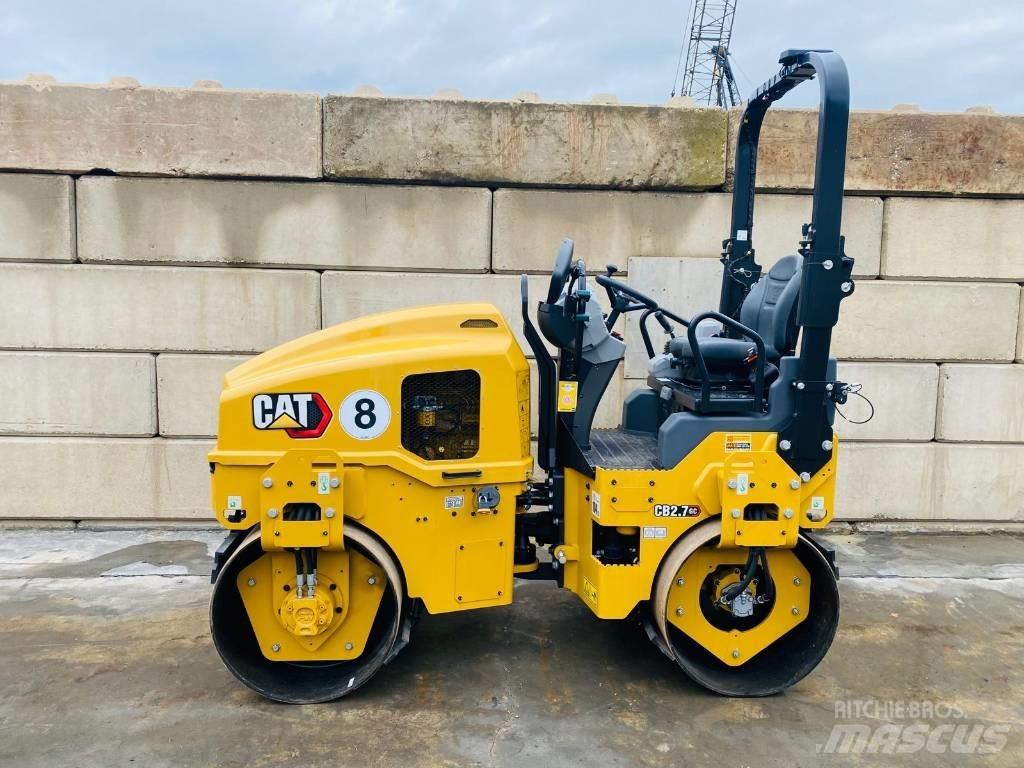 CAT CB 2.7 双轮压路机