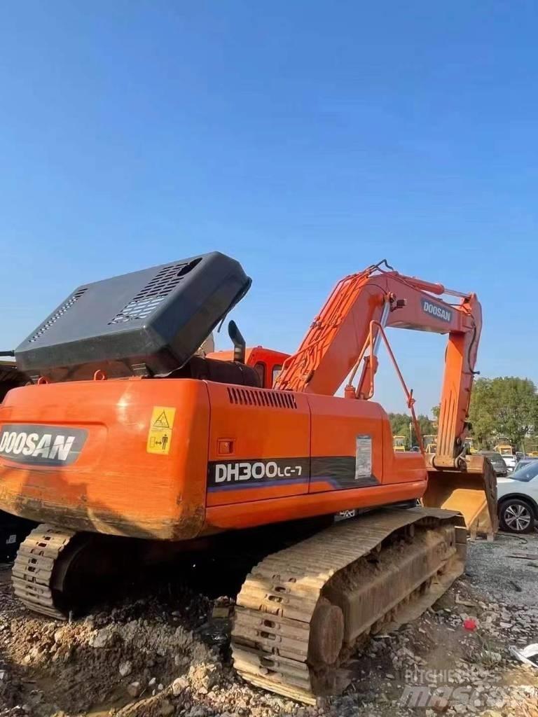 Doosan DH 300 LC-7 履带挖掘机