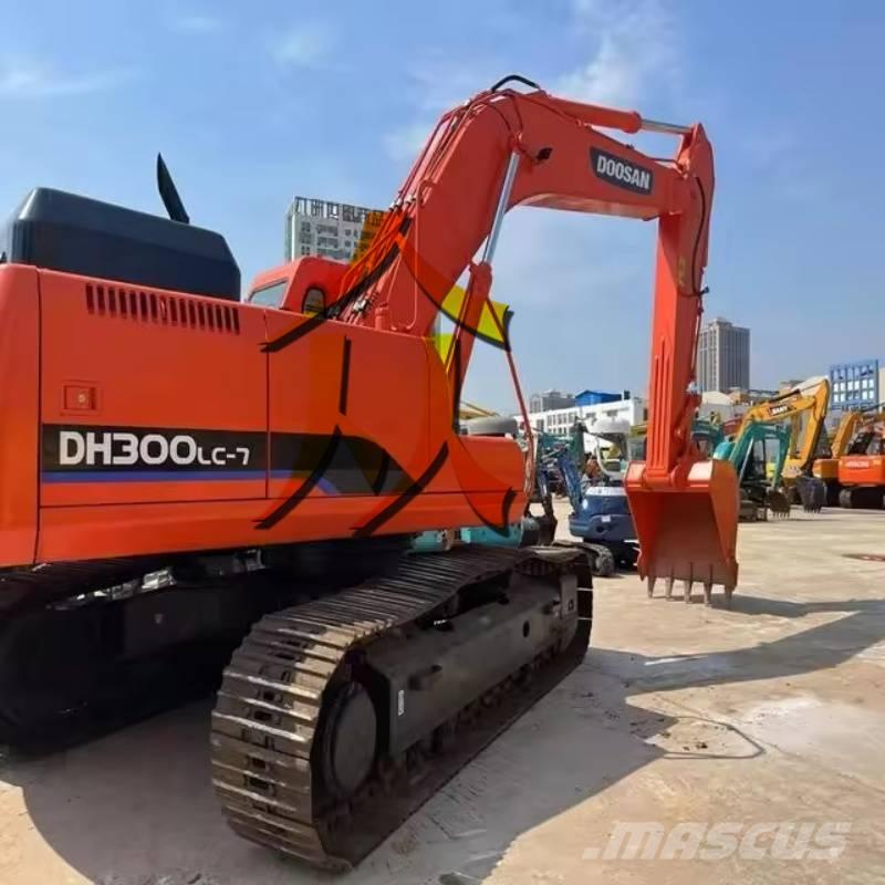 Doosan DH 300 LC-7 履带挖掘机