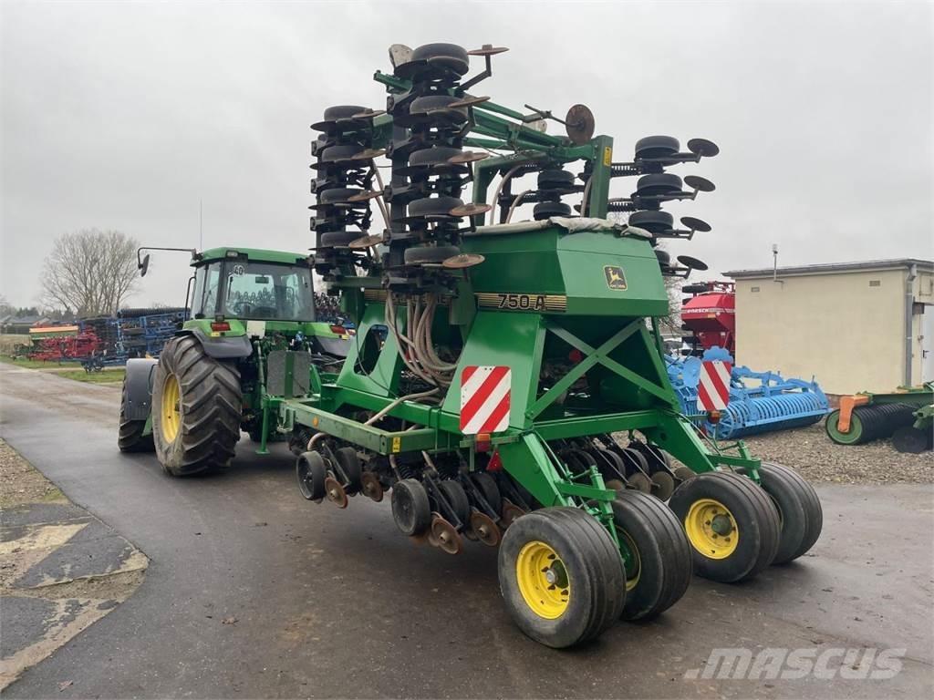 John Deere 750A 6m 精密播种机