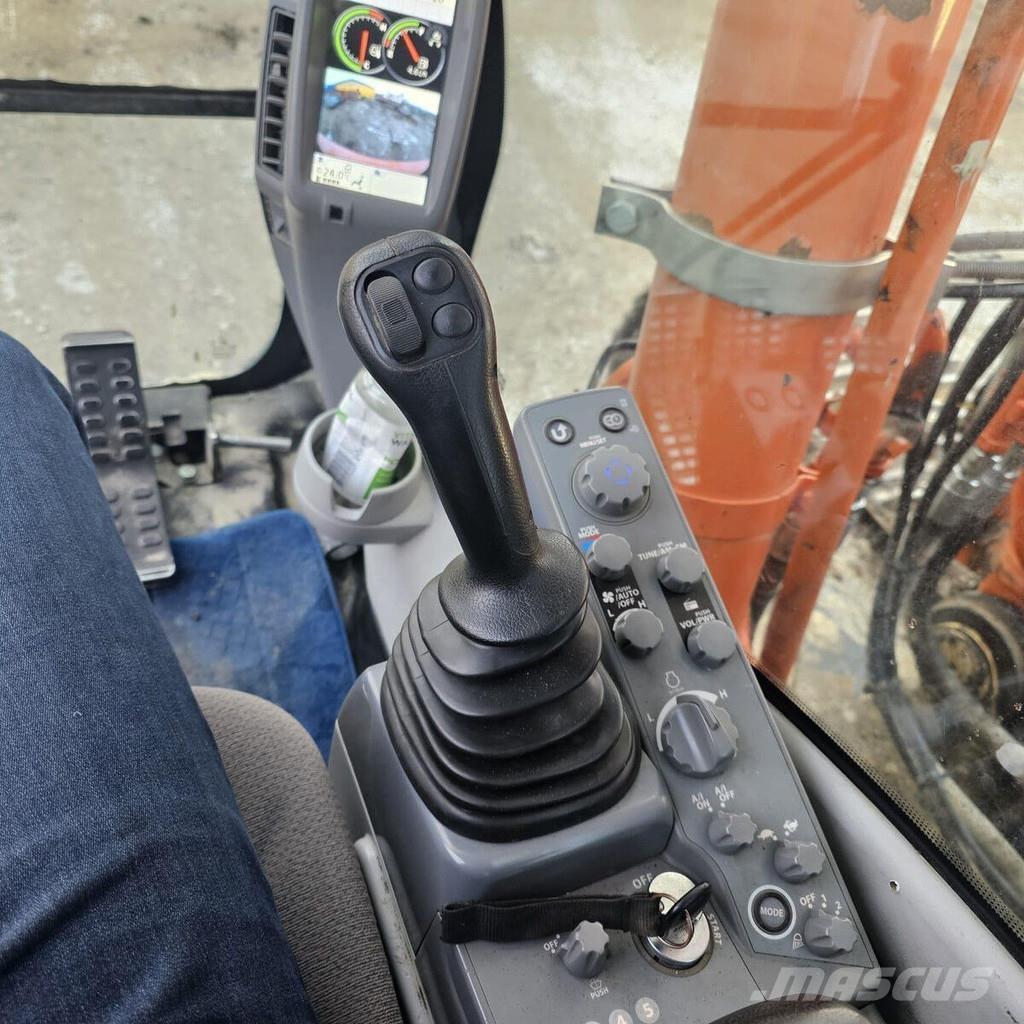 Hitachi ZX350LC-6 履带挖掘机