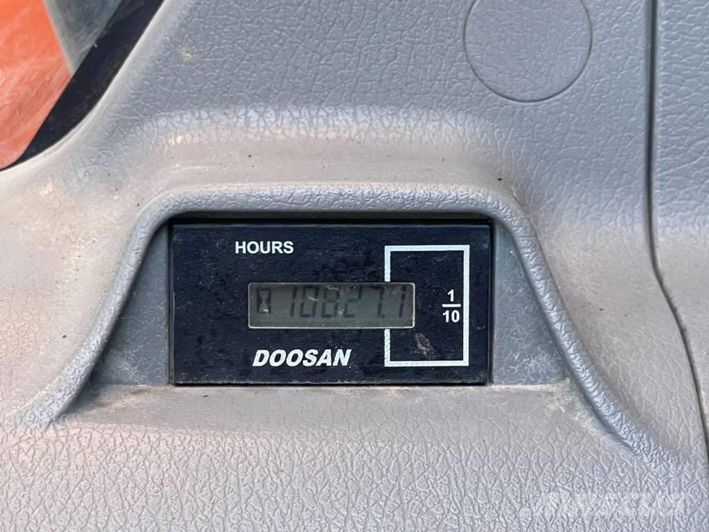 Doosan DX170W-5 轮式挖掘机