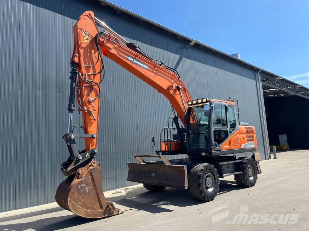 Doosan DX170W-5 轮式挖掘机