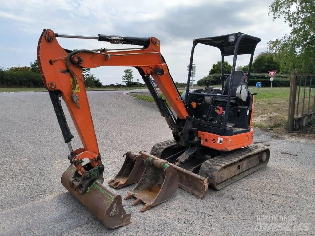 Hitachi ZX 26 U-5 A 小型挖掘机