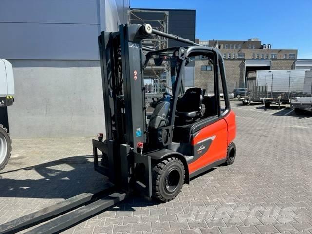 Linde E35L 电动叉车