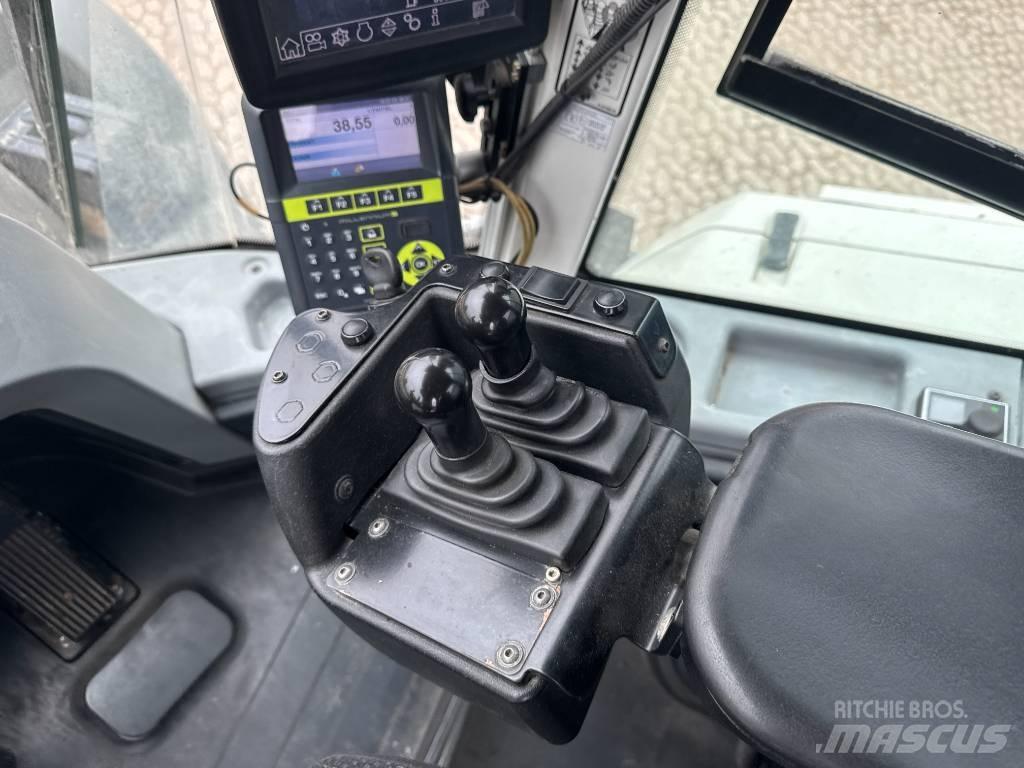 Liebherr L576 轮式装载机