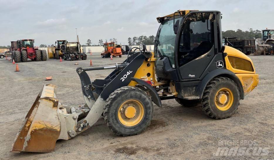 John Deere 204L 轮式装载机