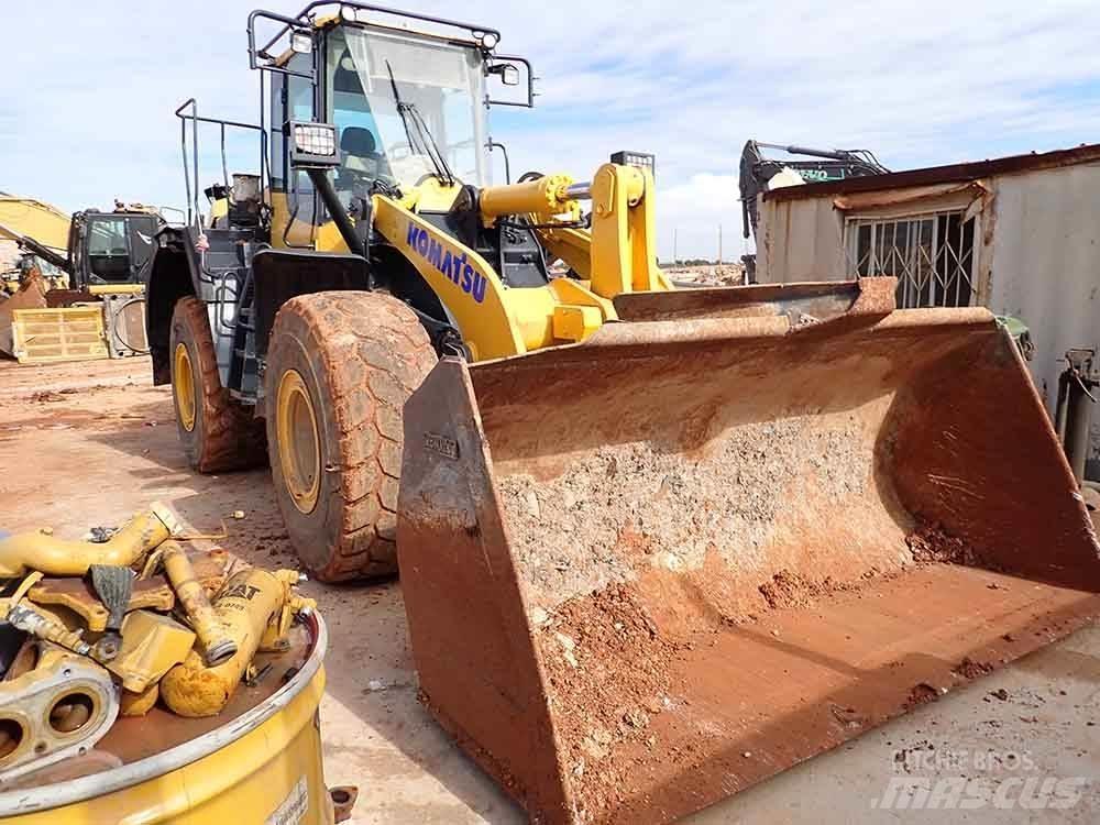 Komatsu WA380-8 轮式装载机