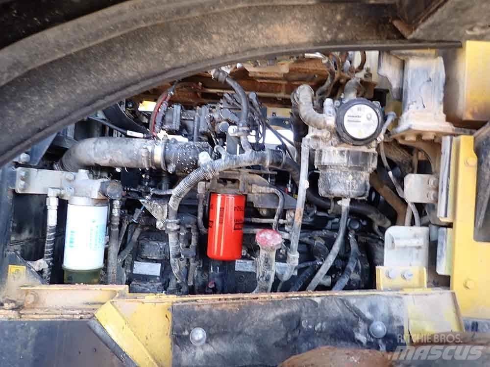 Komatsu WA380-8 轮式装载机