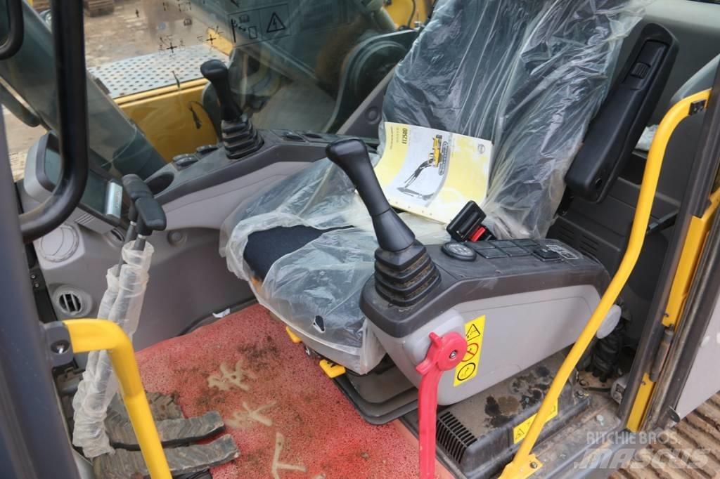 Volvo EC250 履带挖掘机