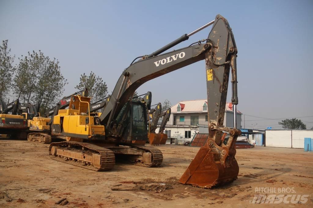 Volvo EC250 履带挖掘机