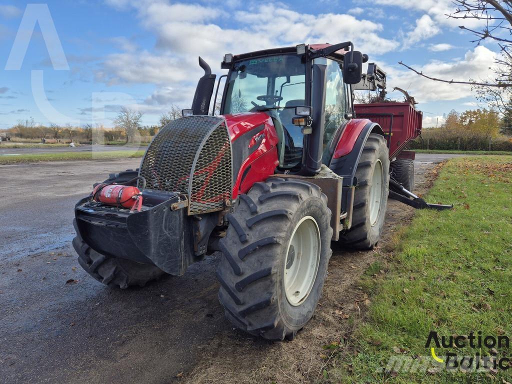 Valtra N114 EH 集运机
