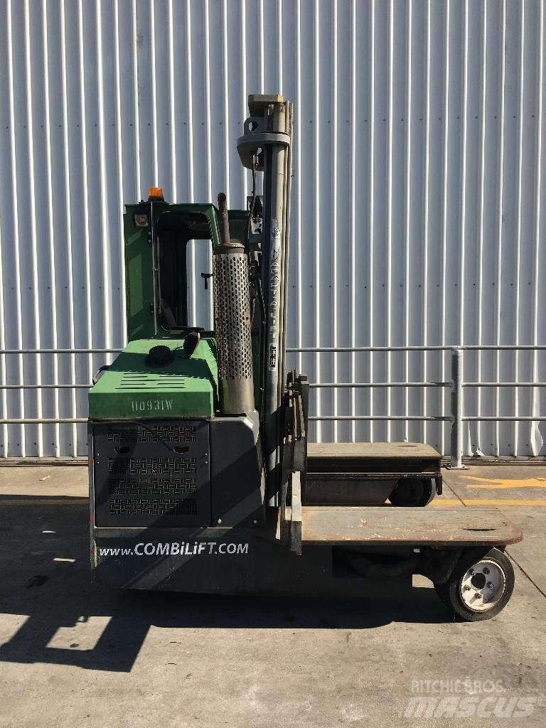 Combilift C 3000 侧卸式铲车