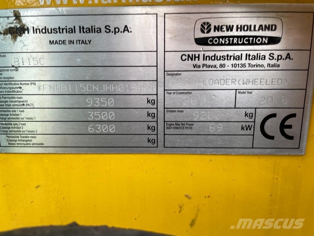 New Holland B115C 反铲装载机