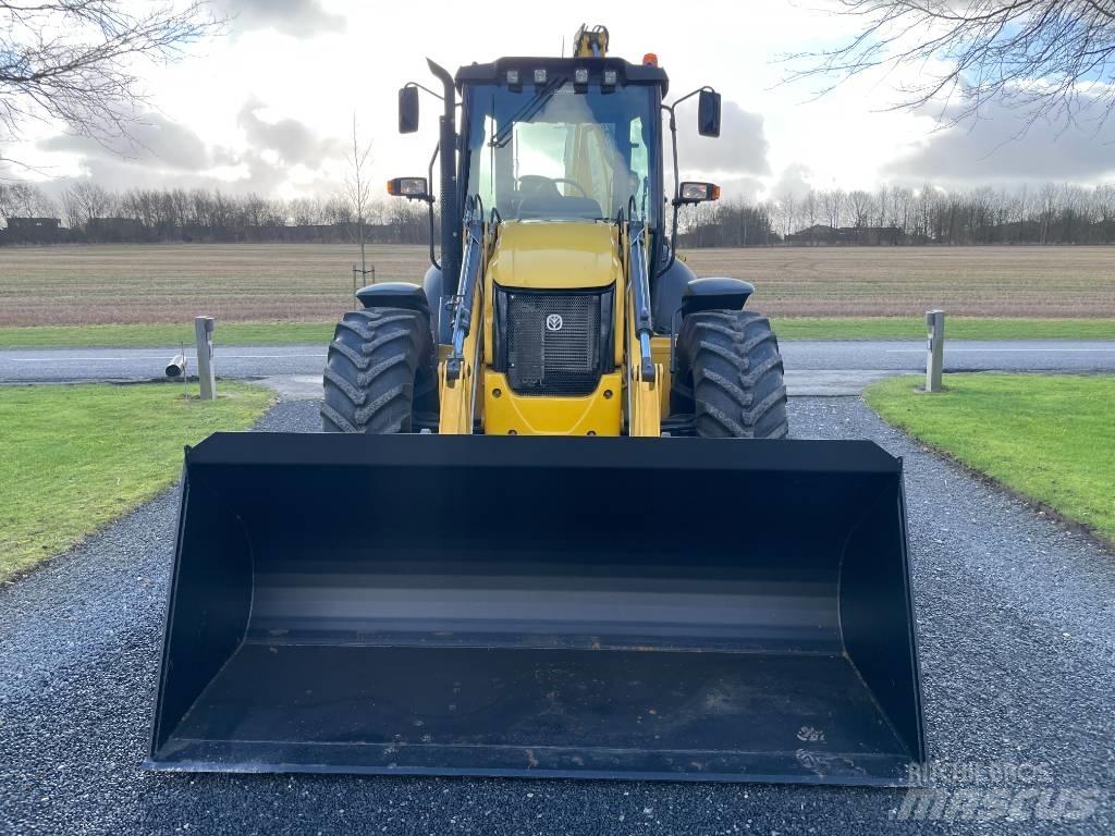 New Holland B115C 反铲装载机
