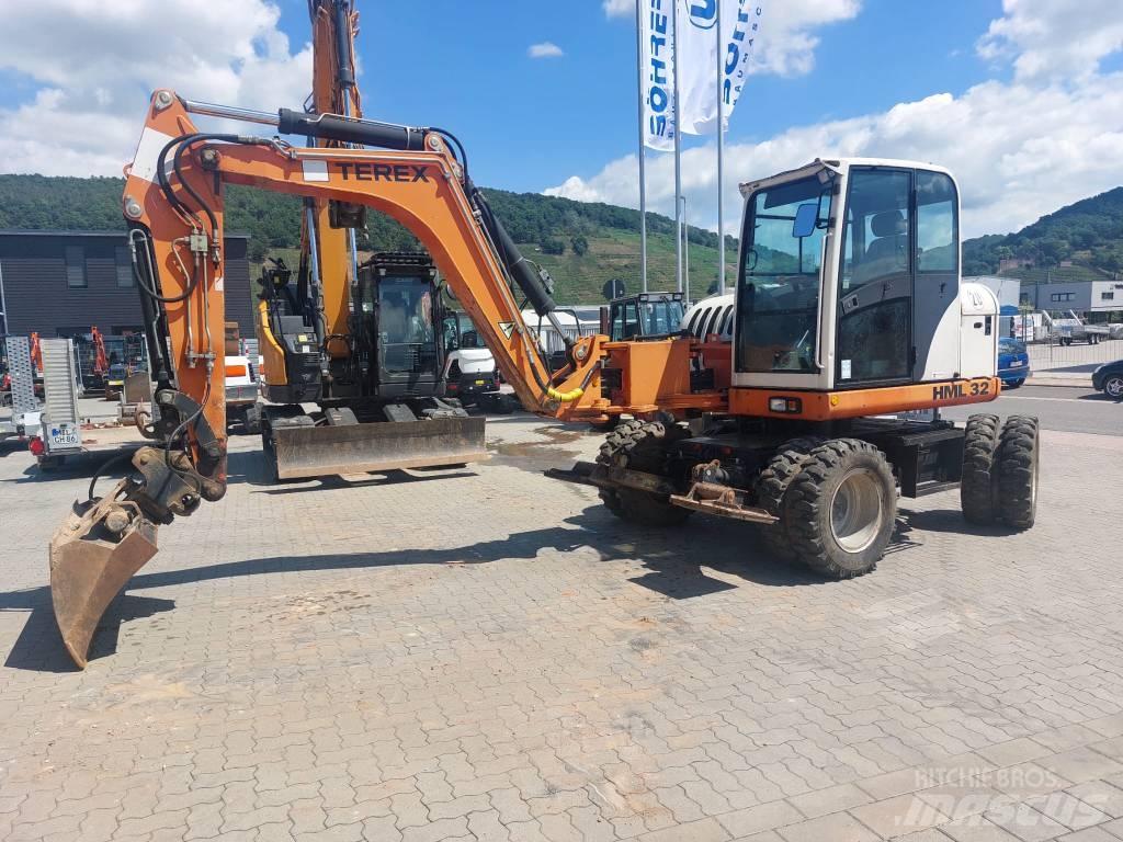 Schaeff HML32 | CW08 轮式挖掘机