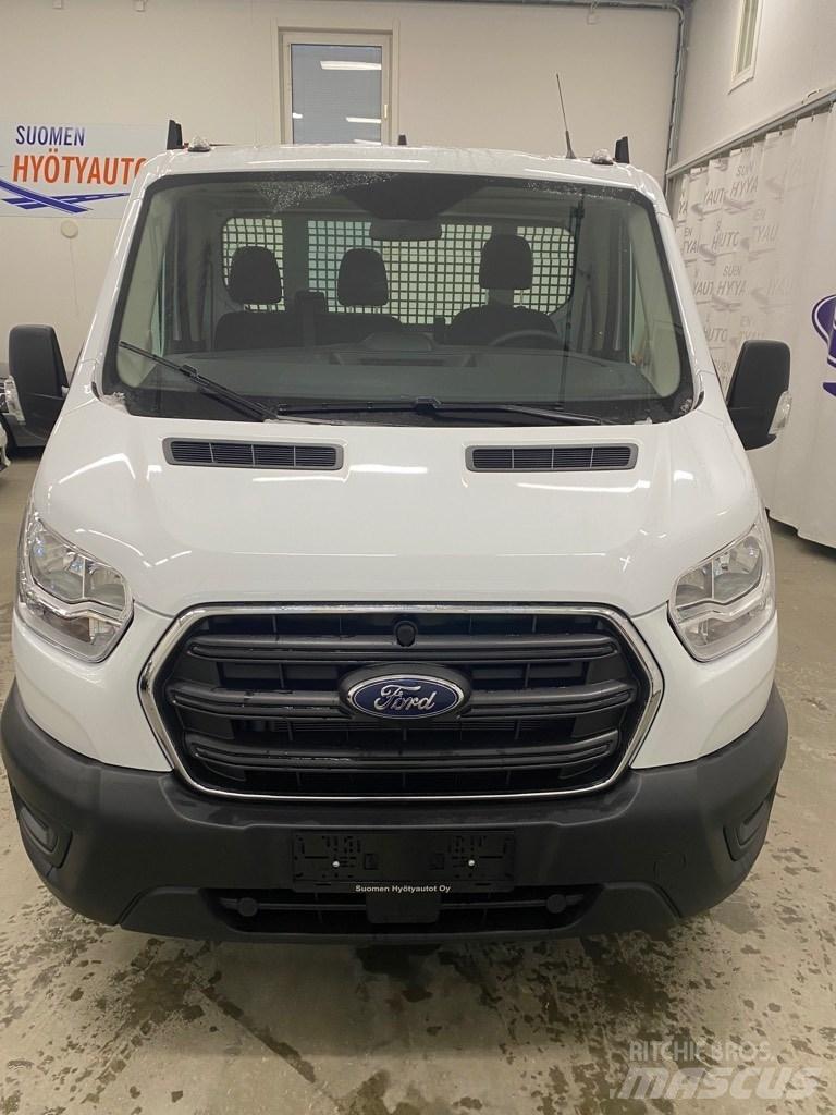 Ford Transit 大型面包车