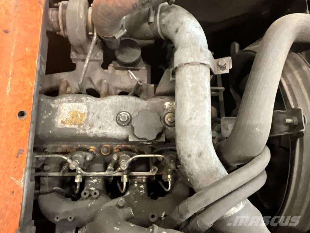Hitachi ZX 130 W 轮式挖掘机