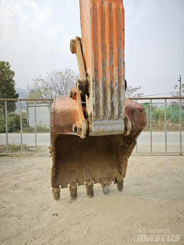 Hitachi ZX 470 履带挖掘机