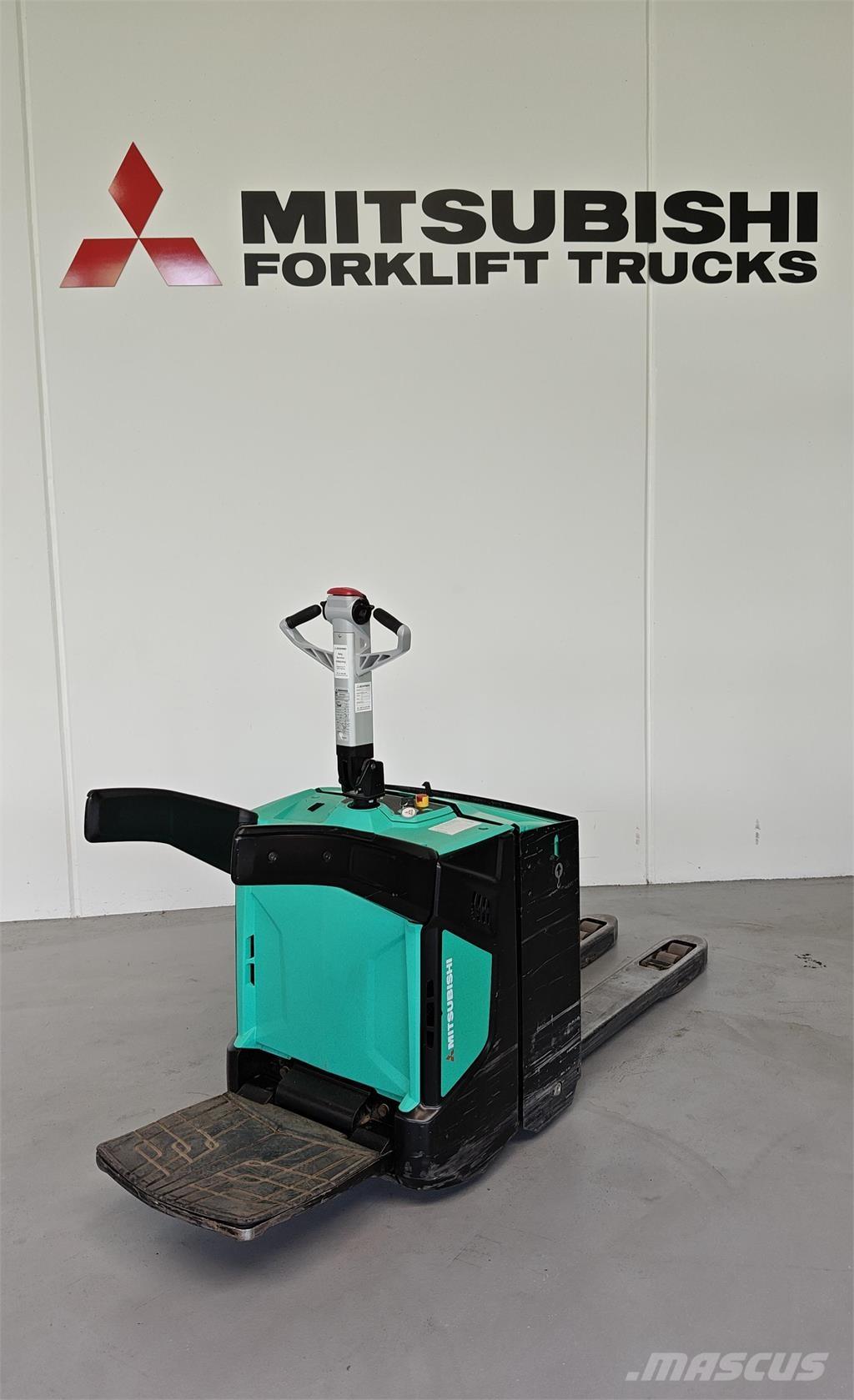 Mitsubishi PBV20N2 平台运输车