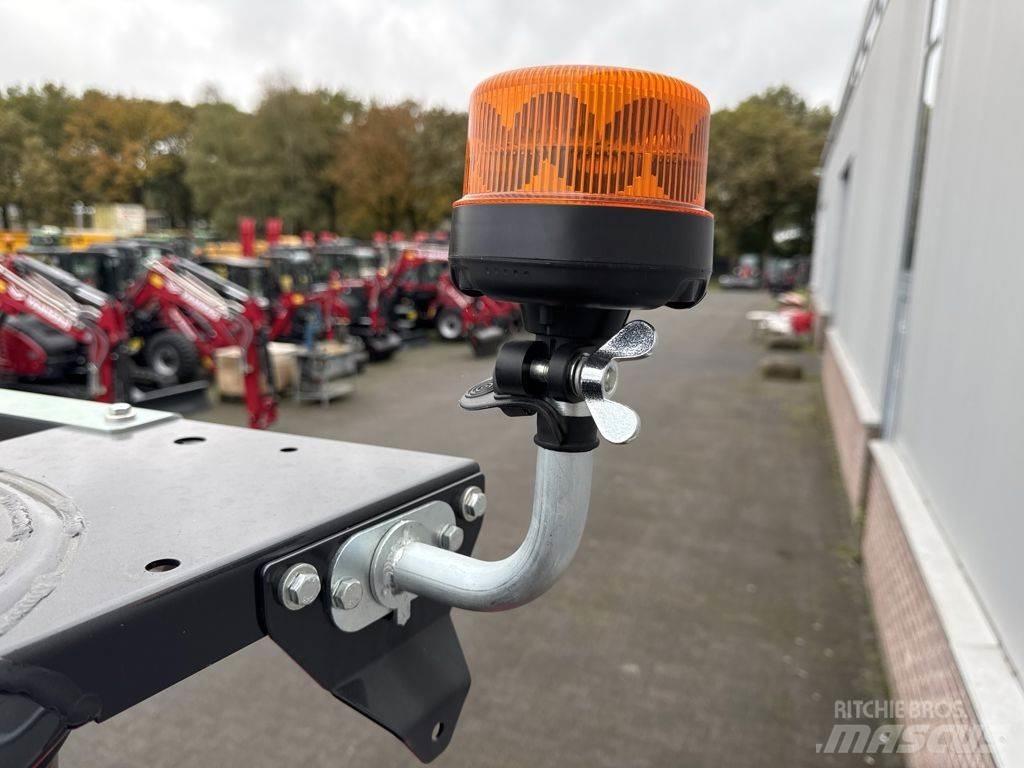 Yanmar V7 轮式装载机