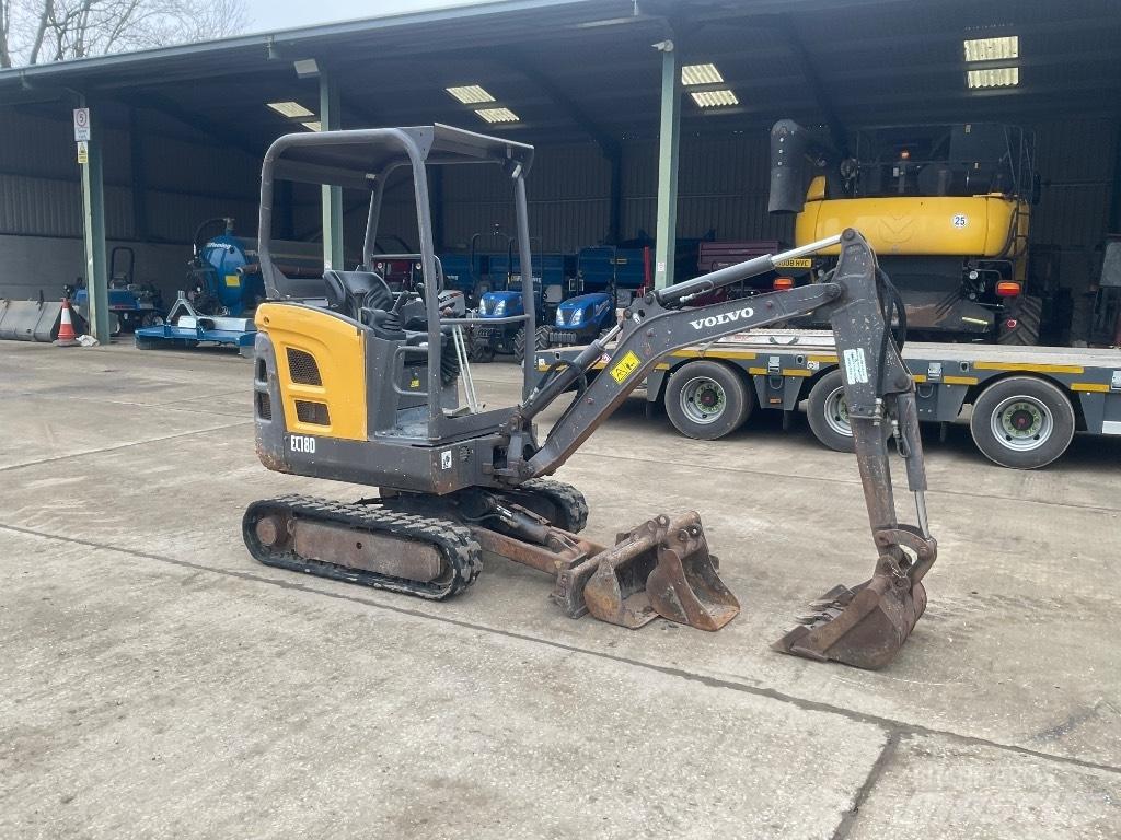Volvo EC 18 小型挖掘机