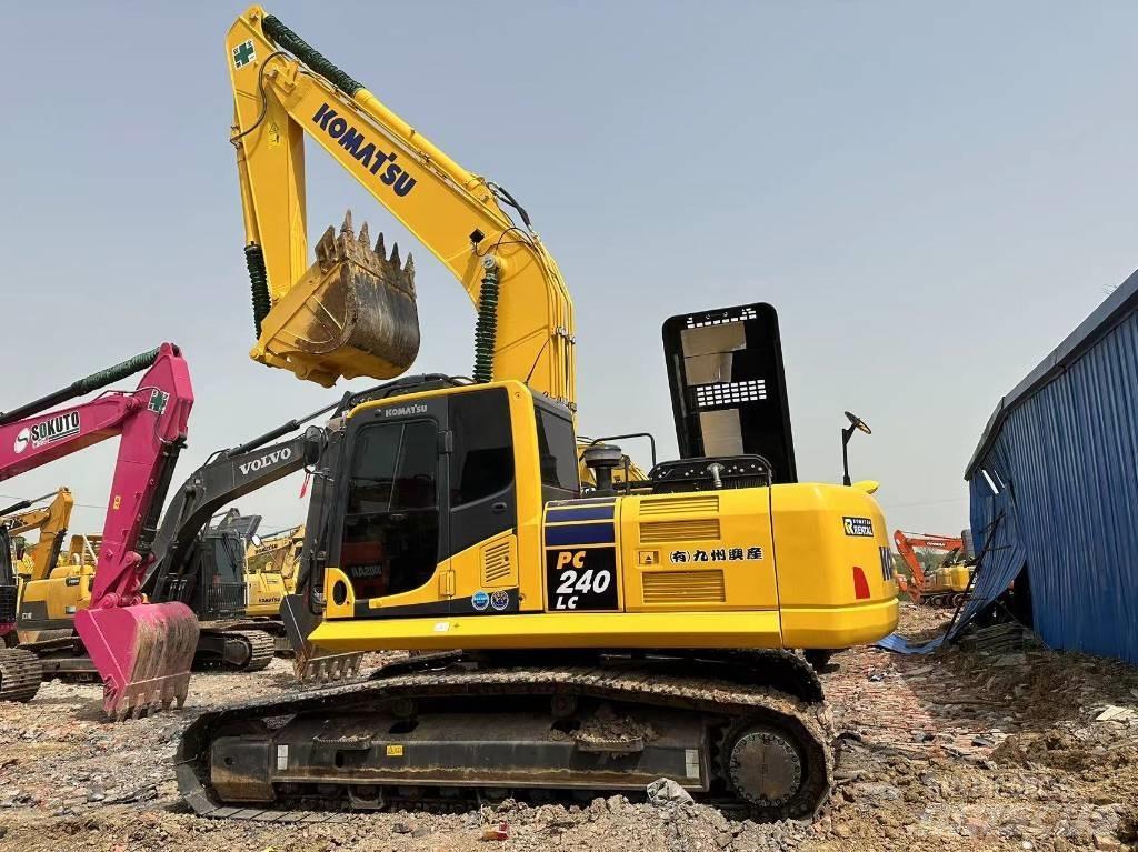 Komatsu PC 240 履带挖掘机