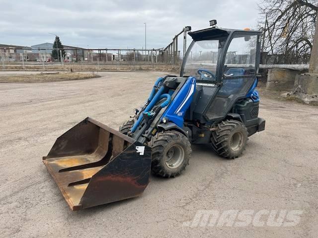 Multione 8.4 SD 小型装载机