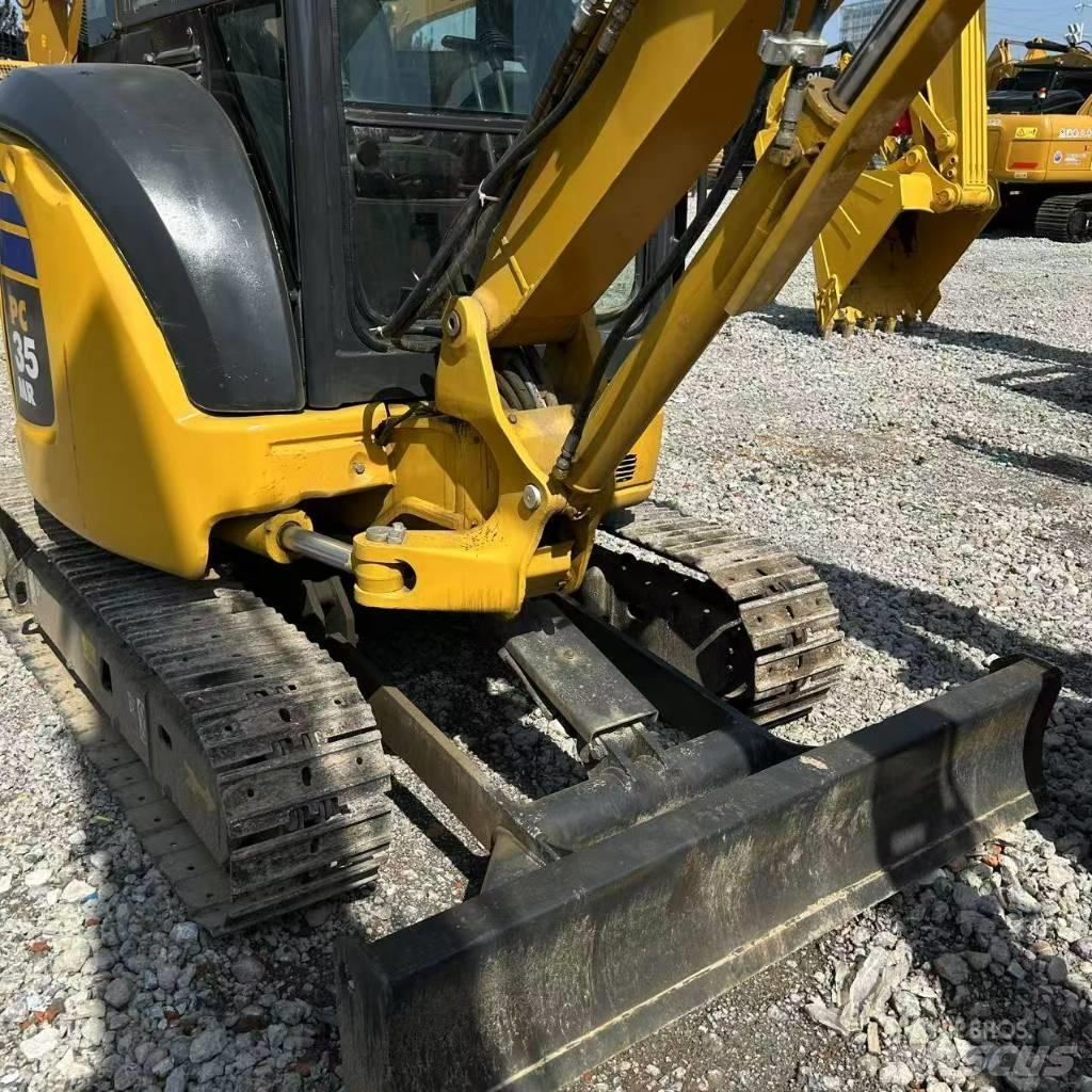 Komatsu 35 履带挖掘机