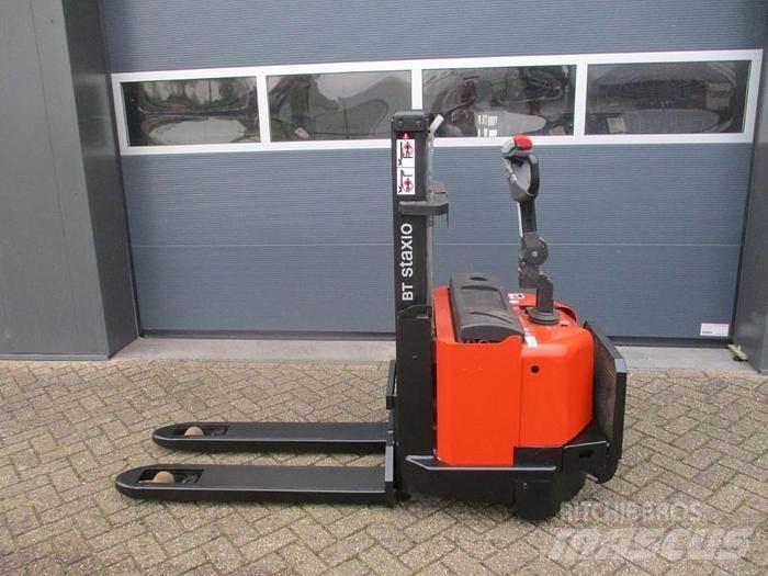 BT SWE 160D 手推堆垛车