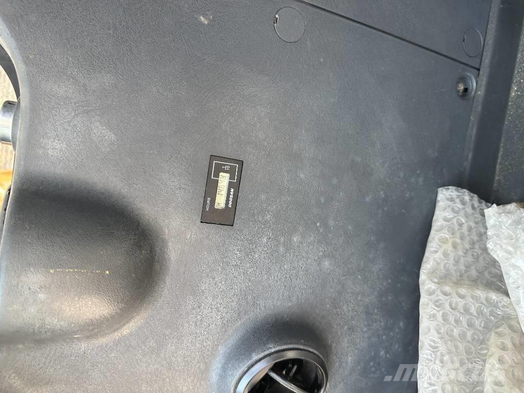 Hyundai R220LC-9S 履带挖掘机