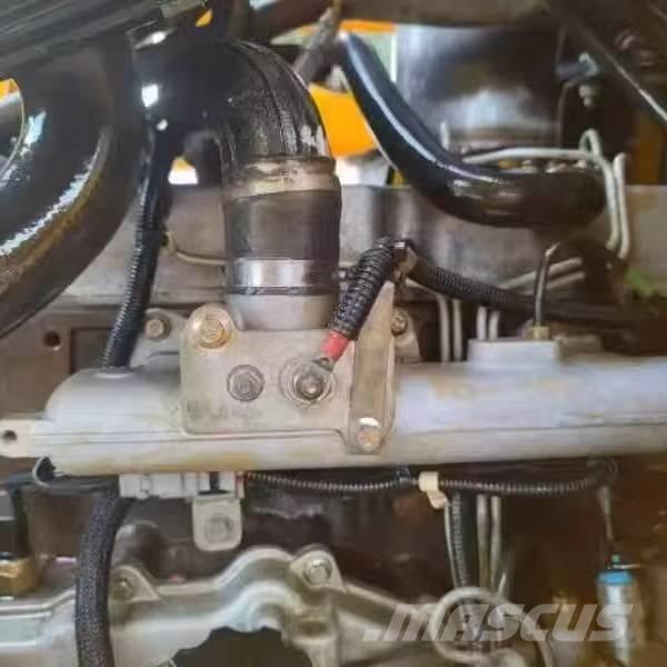 JCB 3CX 反铲装载机